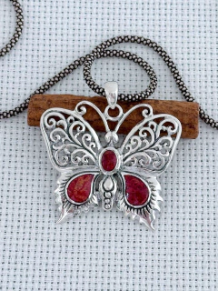 PINGENTE BORBOLETA EM PRATA 925 COM CORAL (53/29P1580379) na internet
