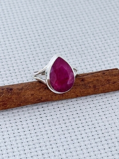 Anel Em Prata 925 Com Rubi (35/25A630139) na internet