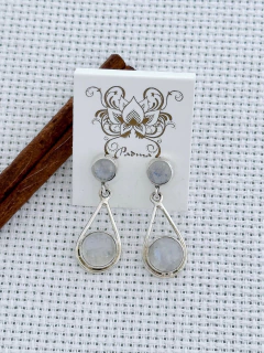 BRINCO EM PRATA 925 COM PEDRA DA LUA (35/17B660159) - comprar online