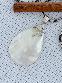 PINGENTE BALI EM PRATA 925 COM MADREPÉROLA (39/12P29079)