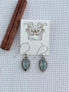 BRINCO EM PRATA 925 COM CALCEDÔNIA (50/05B500109) na internet