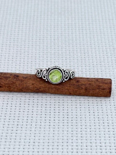 Anel Em Prata 925 Com Peridoto (1/10A490109) na internet