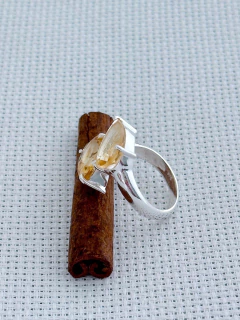 ANEL EM PRATA 925 COM CITRINO (53/10A1780399) - loja online