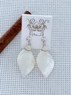 BRINCO EM PRATA 925 COM MADREPÉROLA (39/12B27079) - comprar online