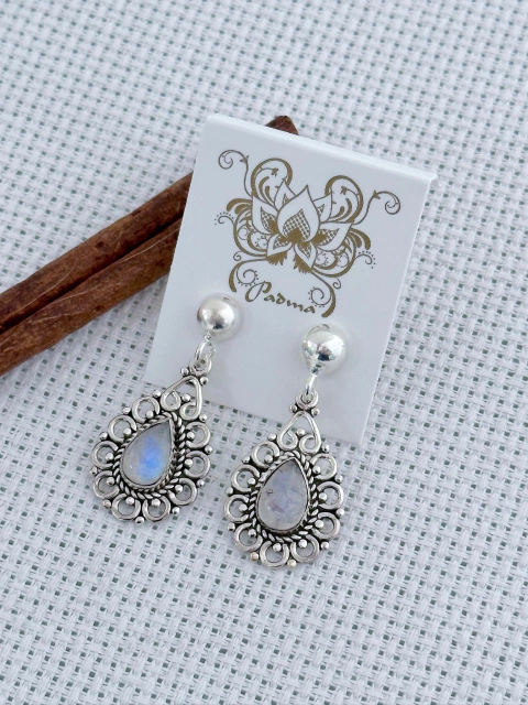 BRINCO EM PRATA 925 COM PEDRA DA LUA (1/17B690159)