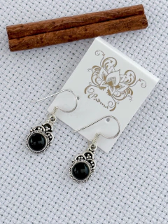 BRINCO EM PRATA 925 COM ÔNIX (1/16B460109)