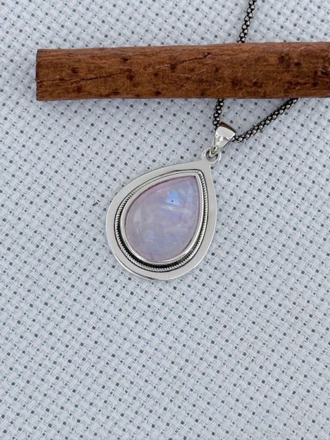 PINGENTE EM PRATA 925 COM PEDRA DA LUA (35/17P1040229)