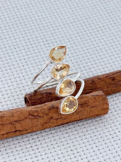 ANEL EM PRATA 925 COM CITRINO (1/10A1060239) - Padma Joias Em Prata 925