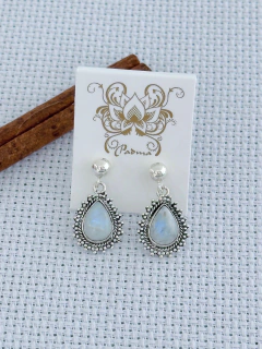 BRINCO EM PRATA 925 COM PEDRA DA LUA (53/17B580129) - comprar online