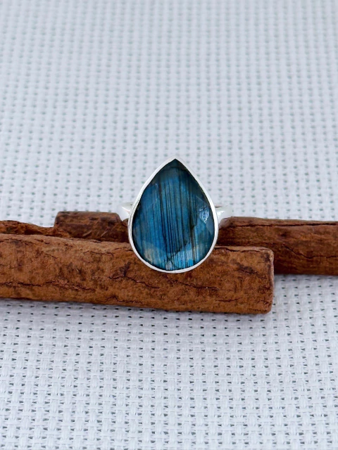 ANEL EM PRATA 925 COM LABRADORITA (94/09A10200249) - comprar online