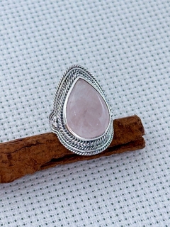 ANEL EM PRATA 925 COM QUARTZO ROSA (35/21A1260279) na internet