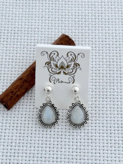 BRINCO EM PRATA 925 COM PEDRA DA LUA (50/17B580129) - comprar online