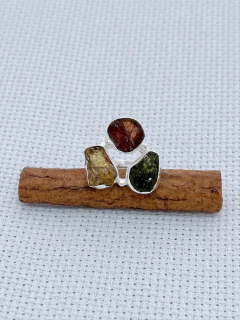 Anel EM PRATA 925 COM TURMALINA (70/60A990219) na internet