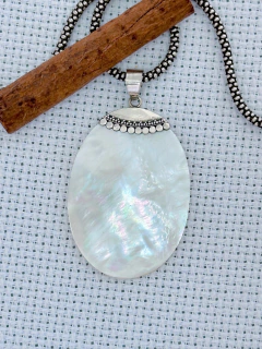 PINGENTE BALI EM PRATA 925 COM MADREPÉROLA (39/12P29079) - comprar online