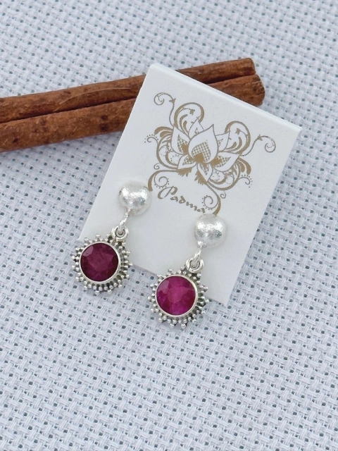 Brinco em prata 925 com rubi (1/25B550129)