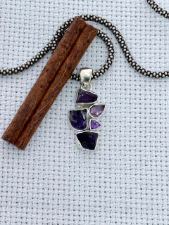 Pingente Em Prata 925 Com Ametista bruta e Ametista Facetada (70/2P8503189) na internet