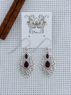 Brinco Em Prata 925 Com Granada (1/08B1050239) na internet