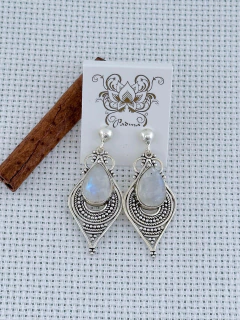 BRINCO EM PRATA 925 COM PEDRA DA LUA (1/17B1350299) - comprar online