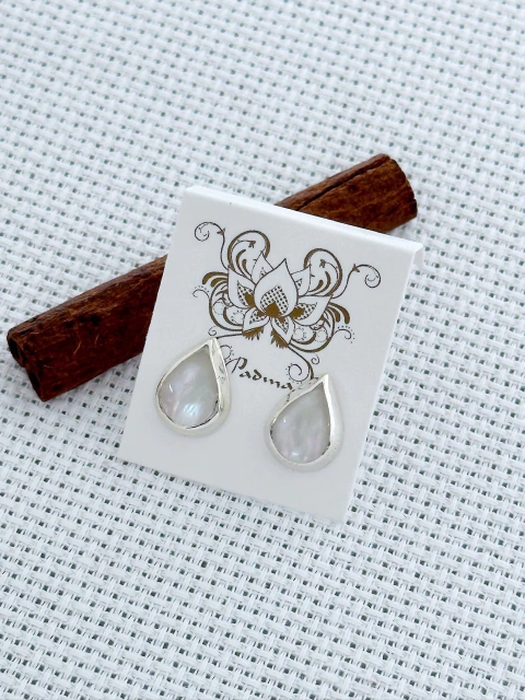 BRINCO EM PRATA 925 COM MADREPÉROLA (80/12B38089)