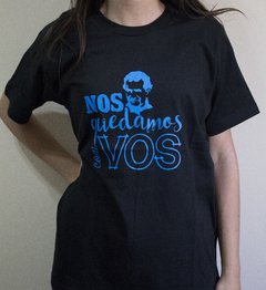 Remera "Nos quedamos con vos" - comprar online
