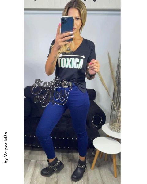 Remera en algodón peinado premium, estampa toxica +colores xtalle