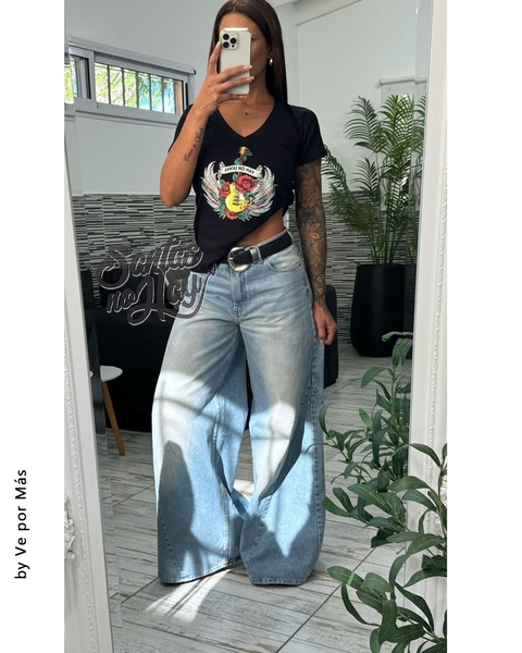Remera en algodón peinado premium, estampa serigrafica, guitarra +colores x talles - comprar online