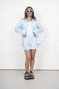 Short Castia en internet