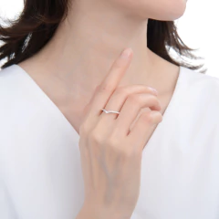 anillo en v de plata con cubic - comprar online