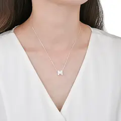 GARGANTILLA DE PLATA 925 LETRA ¨M¨ CON CUBIC - comprar online