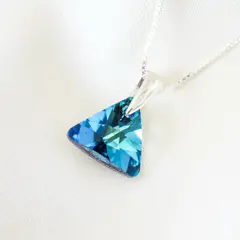 DIJE TRIANGULO 12MM EN PLATA - Siglo XXI