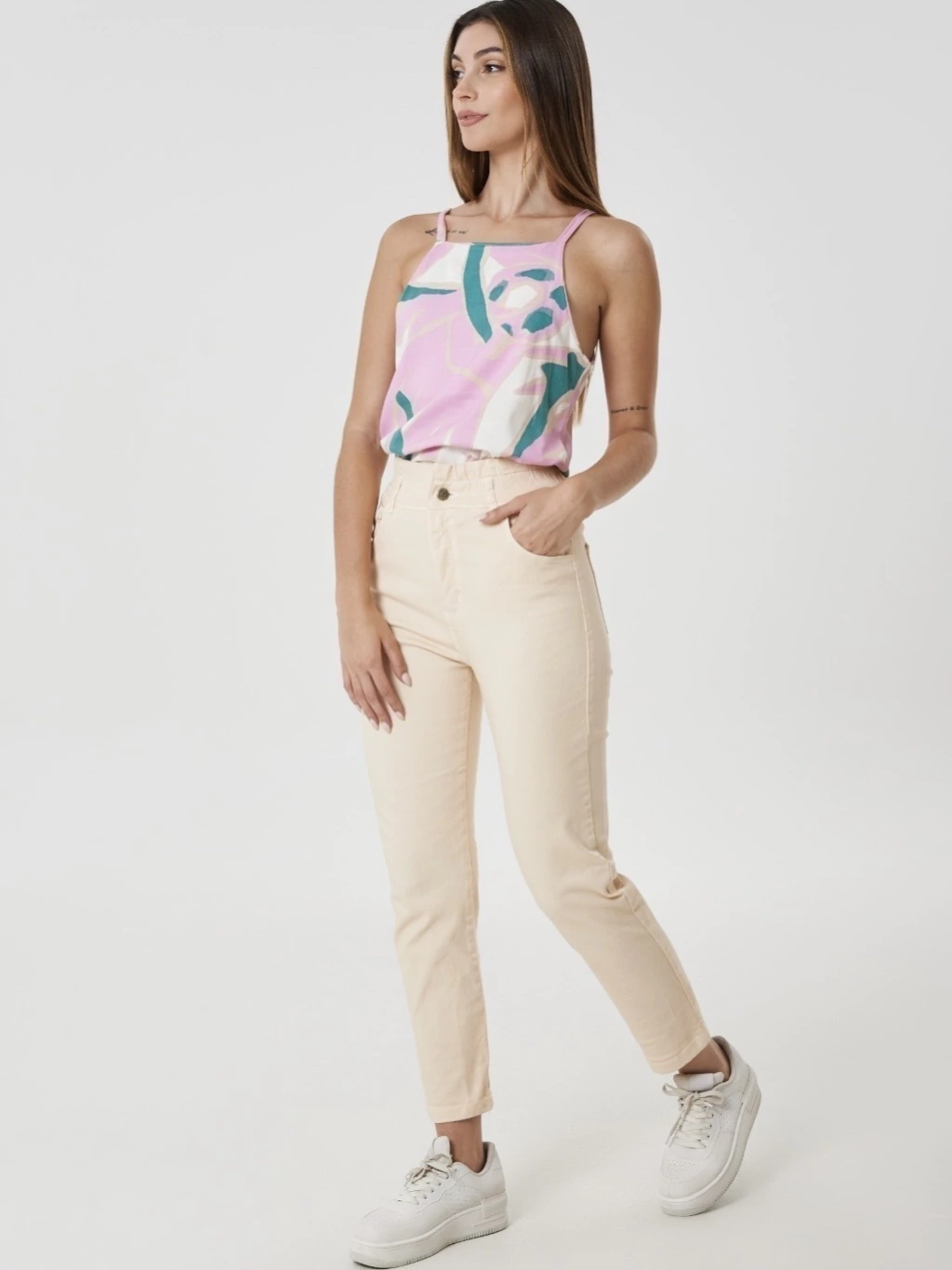 - Baggy beige elastizado -