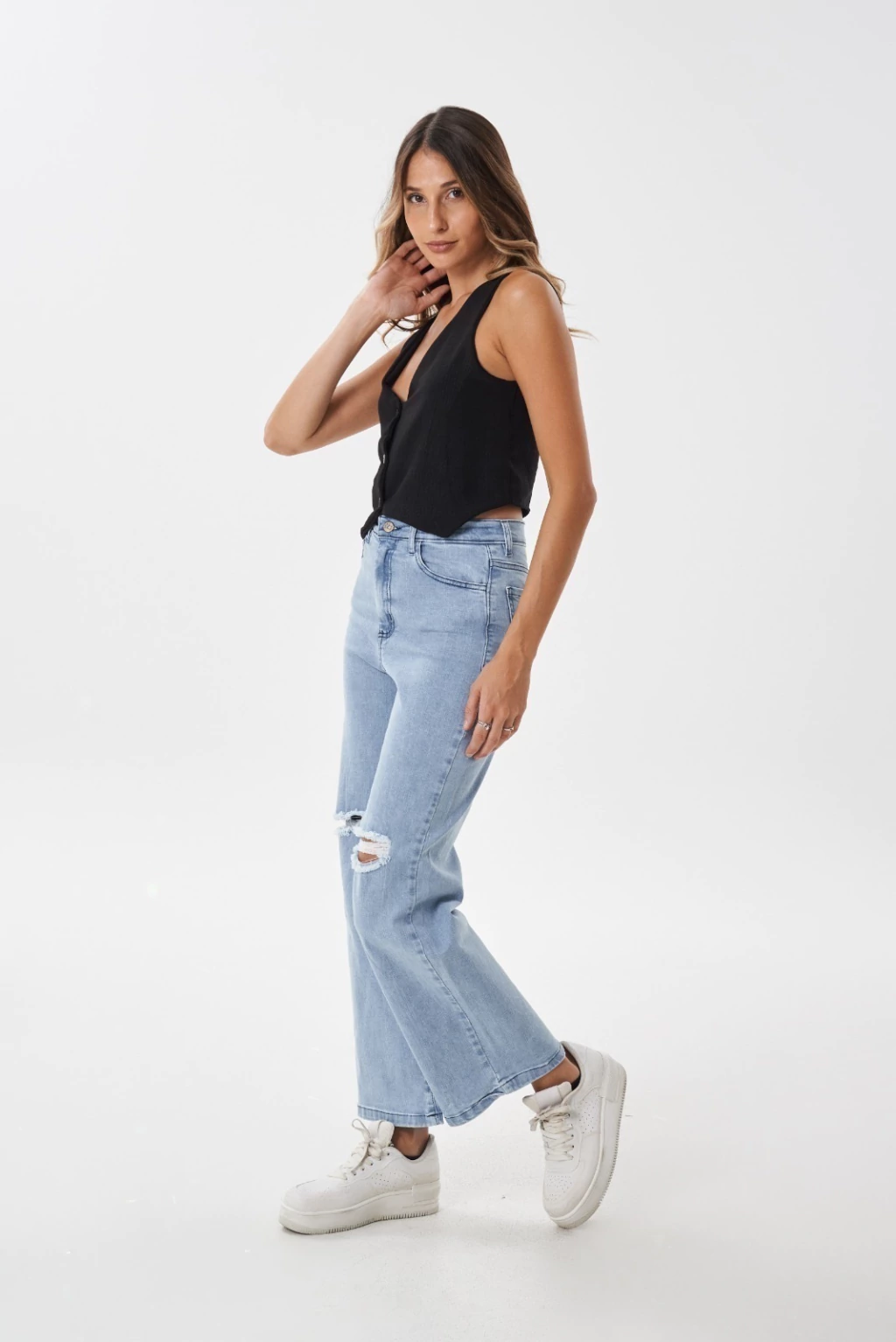 - Wide leg crop celeste rotura - (mas corto de largo) -