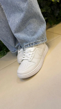 TENIS NIKE DUNK LOW BRANCO - comprar online