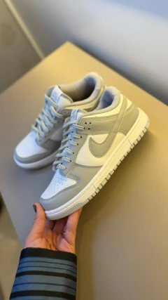 TENIS NIKE DUNK LOW CINZA