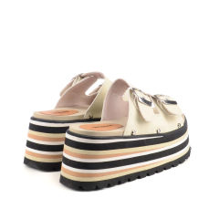 Donna Beige en internet