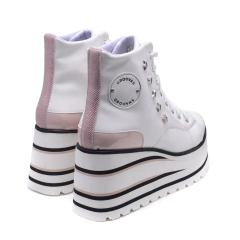 Urban Pink en internet