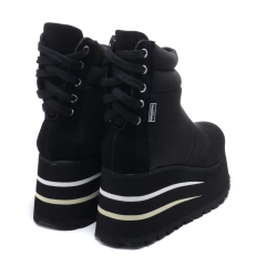 Glasgow Black en internet