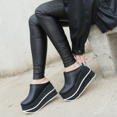 Atenea Black 38 OUTLET