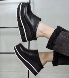 Atenea Black - Groovas Shoes Co.