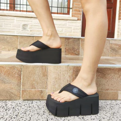 Chill All Black - Groovas Shoes Co.