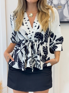 BLUSA FLORESTA ENCANTADA na internet