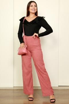 29393-BLUSA MALHA TRICOT PRETA COM DETALHE EM BABADO na internet