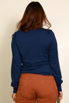 29480-BLUSA AZUL MARINHO NA MALHA TRICOT - comprar online