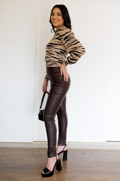 30027- LEGGING COURO ECOLÓGICO MARROM - comprar online