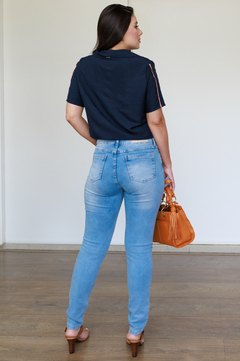 30235-BLUSA CONFORT FLOW AZUL MARINHO COM DETALHE SALMÃO - loja online