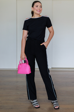 30351-BLUSA CREPE POWER PRETO COM VIÉS BRANCO