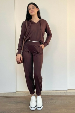 30781-CONJUNTO CALÇA E BLUSA MOLETINHO MARROM - comprar online