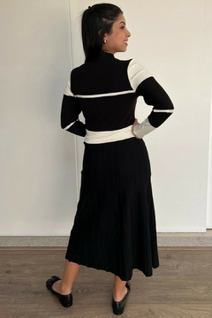 30887-BLUSA TRICOT MODAL LISTRADA EM PRETO E OFF WHITE - loja online