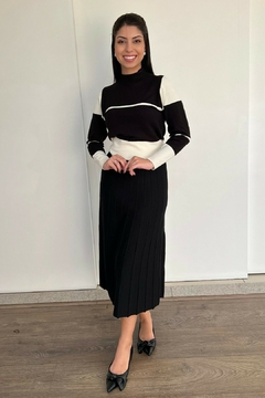 30887-BLUSA TRICOT MODAL LISTRADA EM PRETO E OFF WHITE