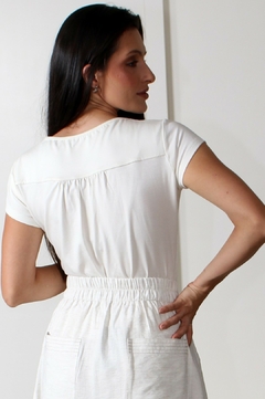 31176-T-SHIRT MALHA OFF WHITE PINTADA À MÃO na internet